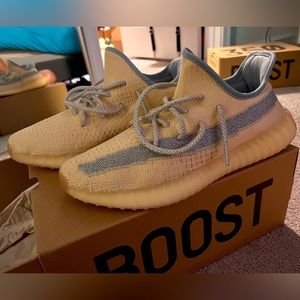 YEEZY Adidas Boost 350 - LIKE NEW! Worn a few times. Men’s size 11.